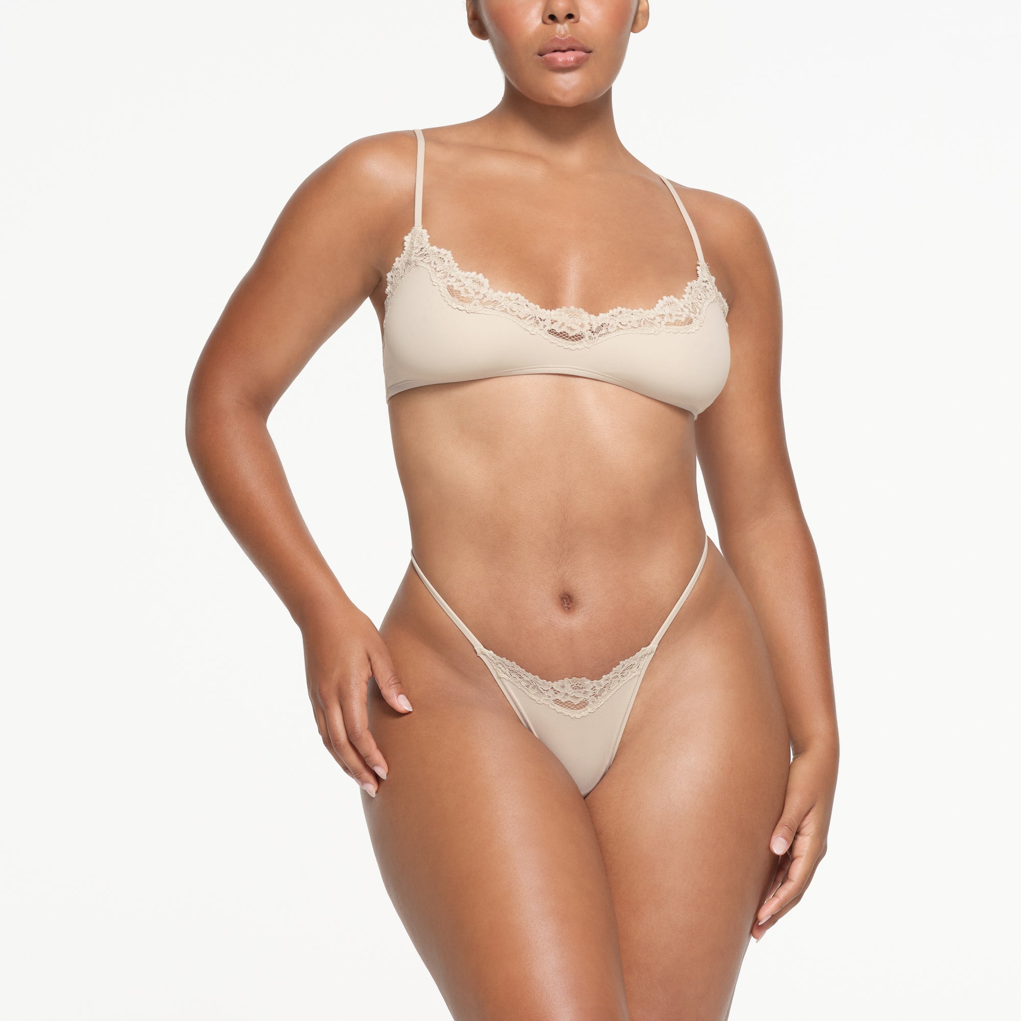 FITS EVERYBODY LACE SCOOP BRALETTE | STONE