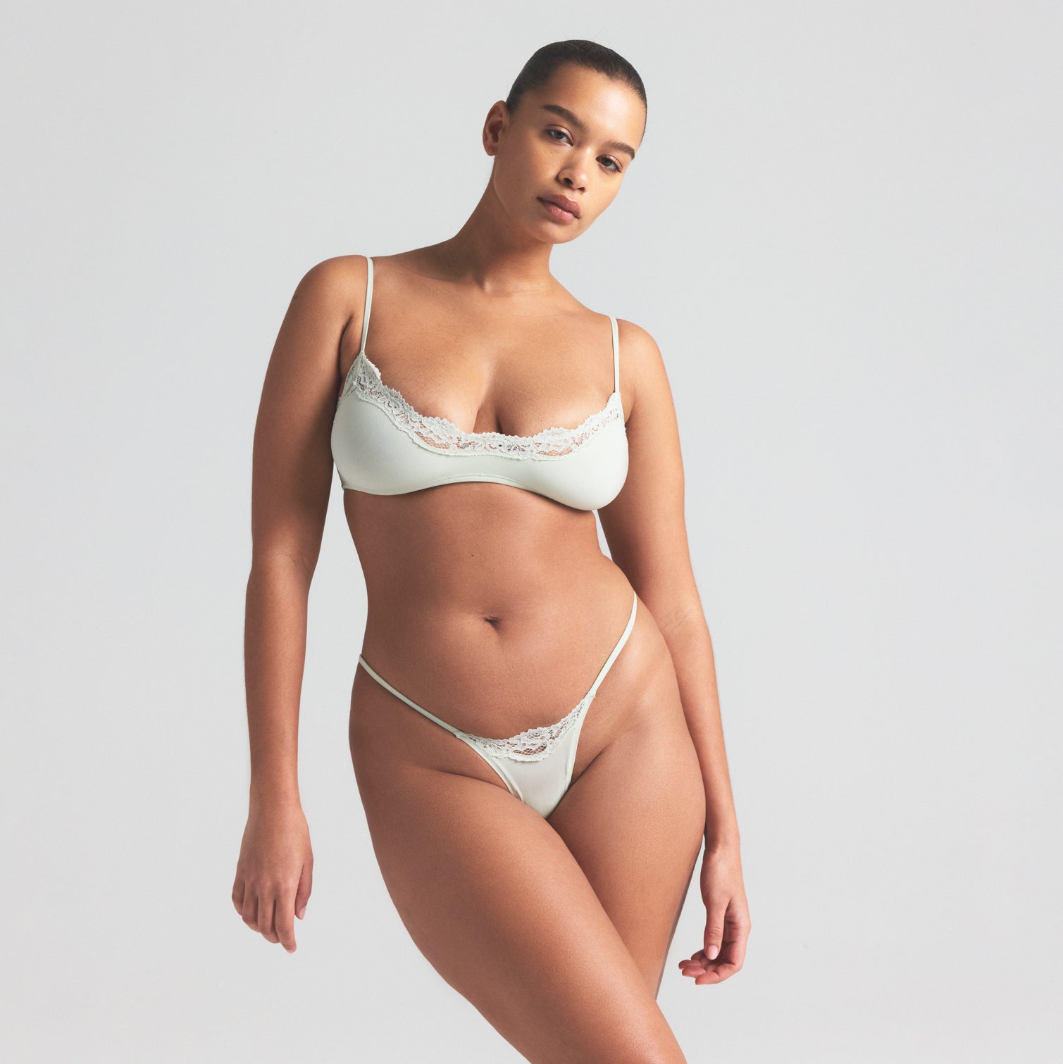 FITS EVERYBODY LACE SCOOP BRALETTE | SPEARMINT
