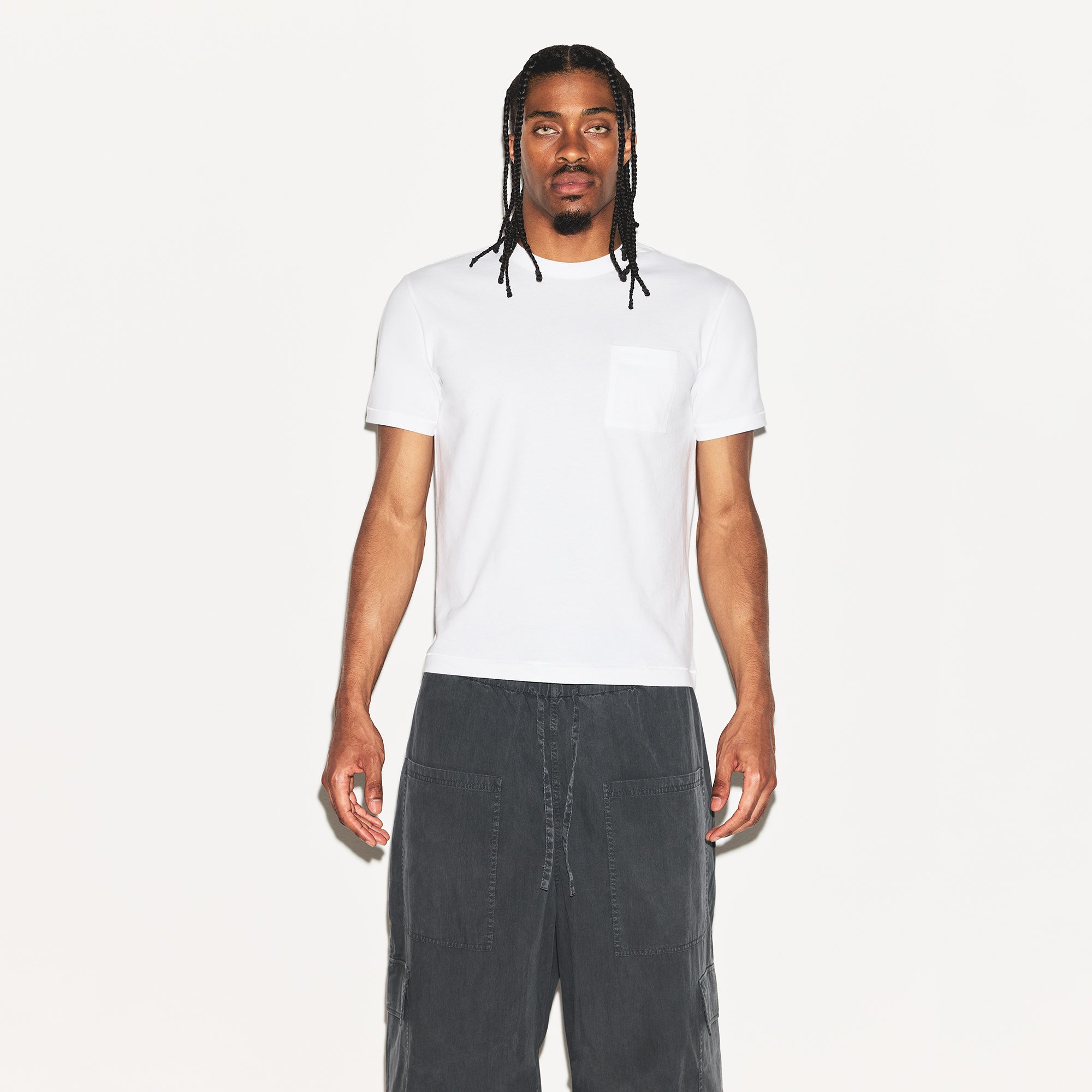 SKIMS COTTON MENS SLIM CROPPED T-SHIRT | CHALK