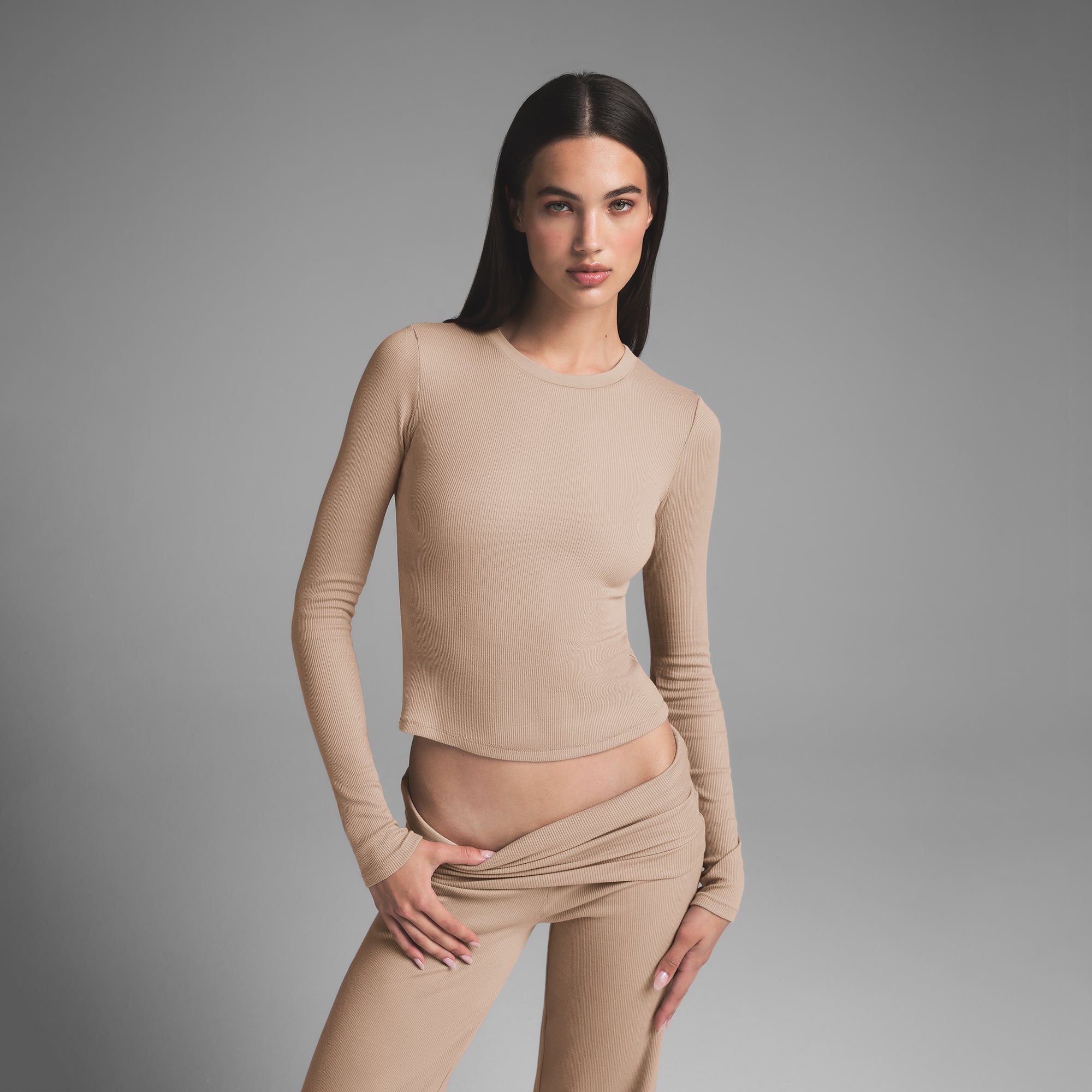 COTTON RIB LONG SLEEVE T-SHIRT | LATTE